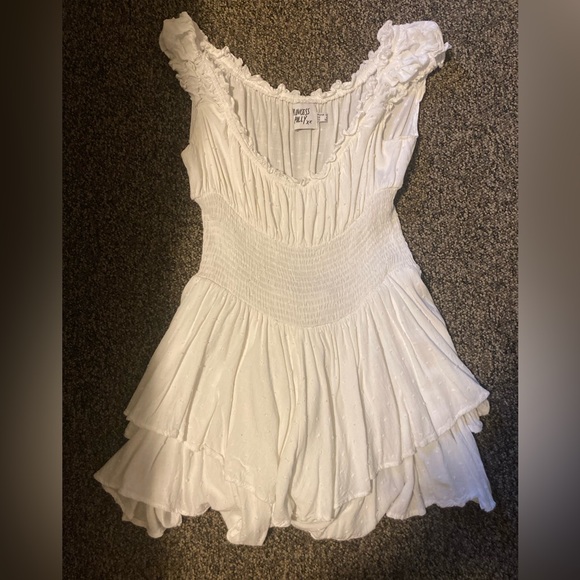 Princess Polly dotted romper - Picture 1 of 3